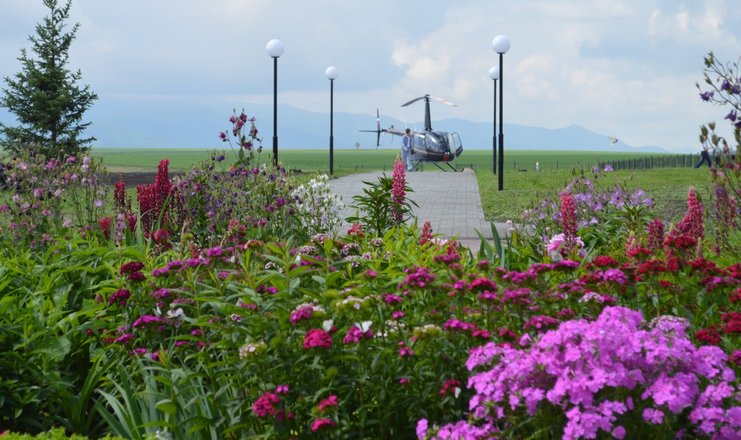 Фото отеля («Алтай-грин» парк-отель) - Вертолетная площадка