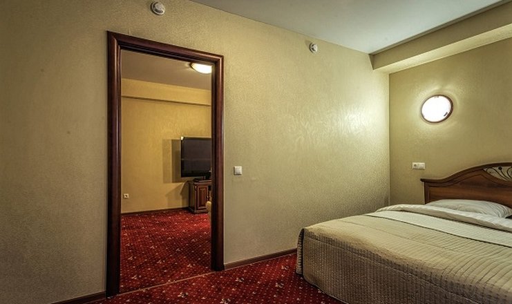Фото отеля («Ареда 2-3» гостиничный комплекс) - Люкс