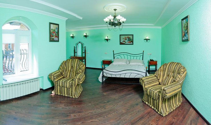 Фото номера («Первый доходный дом» отель) - Двухуровневая комната Люкс с двуспальной кроватью и широким диваном (литер 