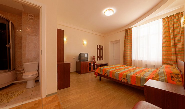 Фото отеля («Черноморская» комплекс малых гостиниц) - Стандартный 3-местный