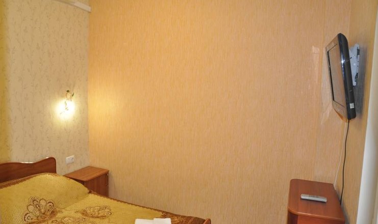 Фото отеля («Фиеста» гостевой дом) - Стандарт 4-местный 2-комнатный