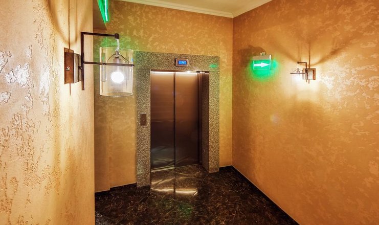 Фото отеля («Лермонт» отель) - Холл, выход к лифту