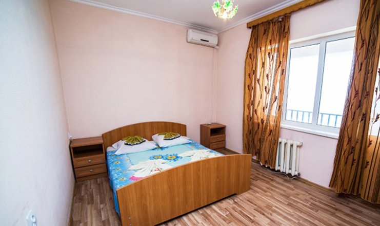 Фото отеля («Апсны - Абазашта» дом отдыха) - 4-местный 2-комнатный номер с балконом