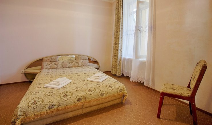 Фото отеля («Гагрипш» курортный комплекс) - 2-местный 2-комнатный номер с видом на море