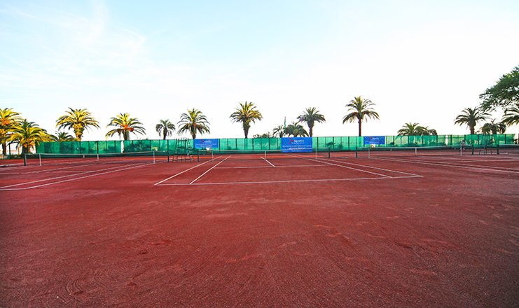 Фото отеля («Колхида» дом отдыха) - Теннисный корт в городском парке