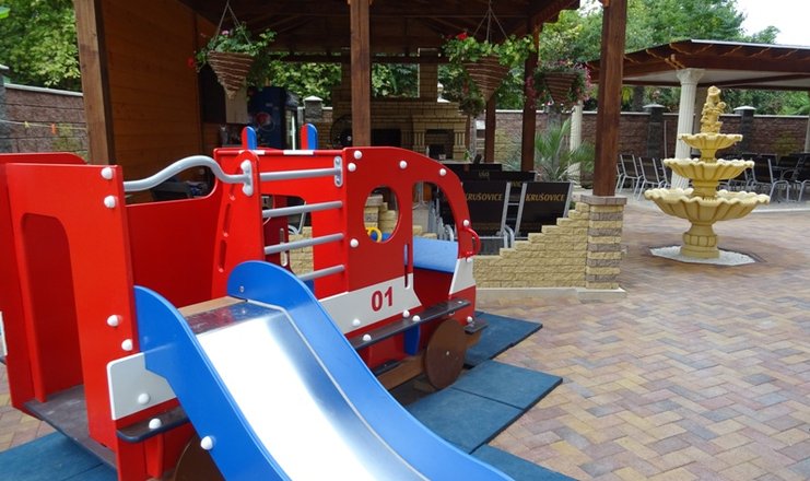 Фото отеля («Коралл» гостевой дом) - Детская площадка