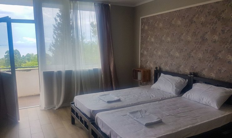 Фото отеля («У Монастыря» пансионат) - Комфорт 2-местный 1-комнатный, с раздельными кроватями, балконом, вид на море