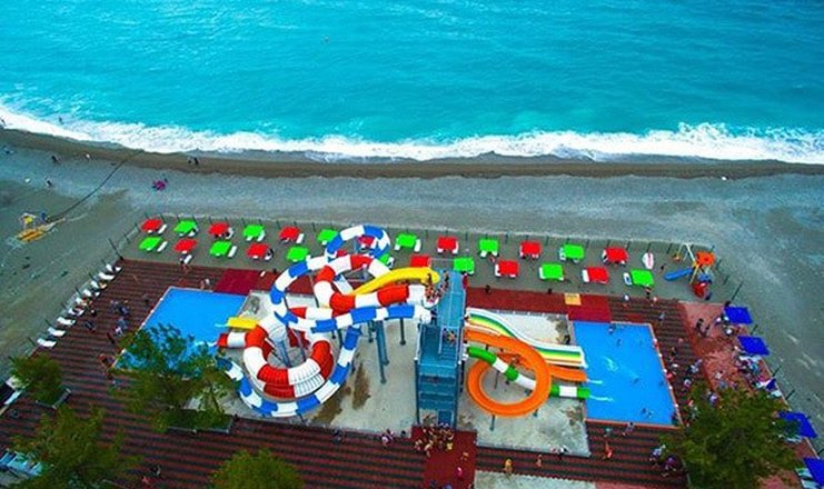 Фото отеля («Пицунда» пансионат) - Аквапарк на пляже