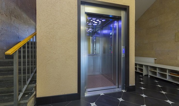 Фото отеля («Ривьера» пансионат) - Лифт