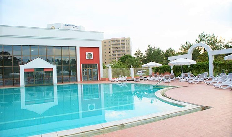 Фото отеля («Самшитовая роща» санаторий) - Открытый бассейн с морской водой