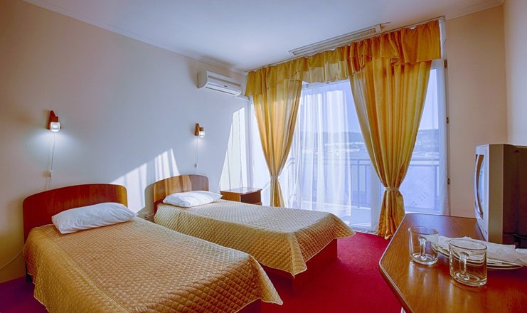 Фото отеля («Интер-Сухум» гостиница) - 2-местный стандартный