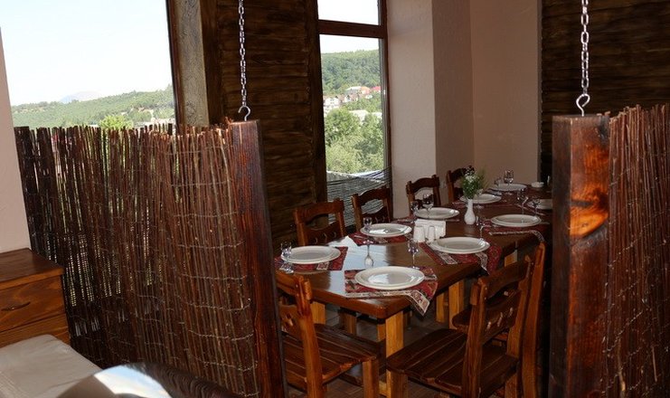Фото отеля («Kecharis» отель) - Ресторан