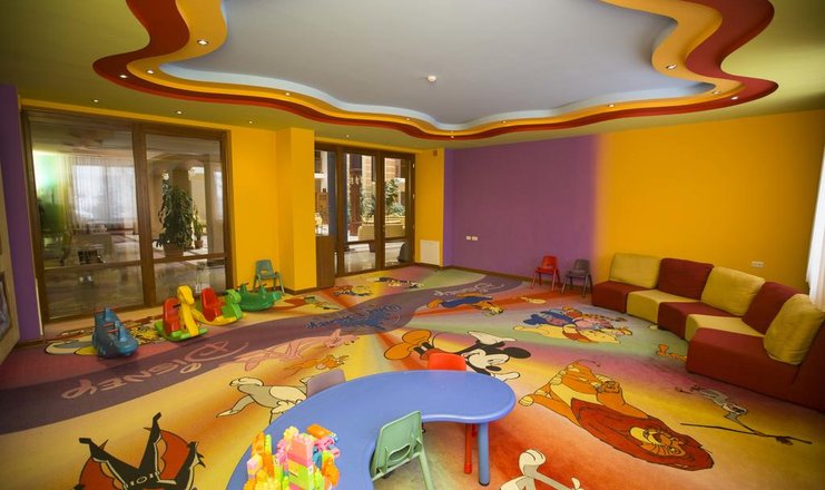 Фото отеля («Russia Hotel» отель) - Детская комната