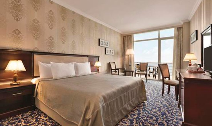 Фото номера («Ramada by Wyndham Baku Hotel» отель) - Стандартный 1-комнатный Standart French Room ( Sea View)
