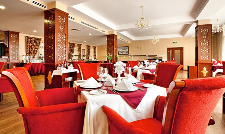 Фото отеля («Shah Palace Baku» отель) - Khanedan Restaurant & Terrace