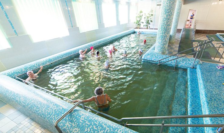 Фото отеля («Приднепровский» санаторий) - Бассейн с минеральной водой