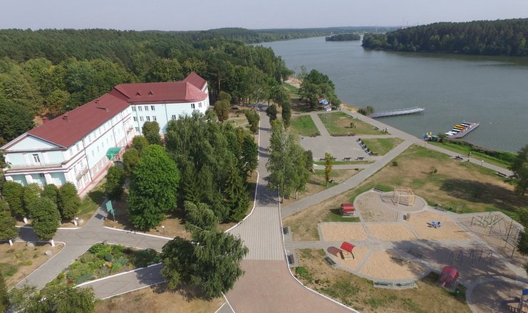 Фото отеля («Белорусочка» санаторий) - Вид на территорию