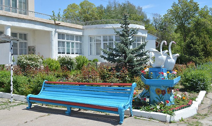 Фото отеля («Голубой Иссык-Куль» санаторий) - территория