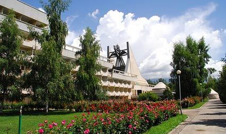 Фото отеля («Иссык-Куль Аврора» санаторий) - Основной корпус