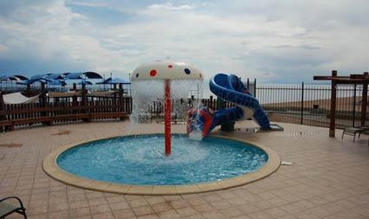 Фото отеля («Карвен 4 сезона» центр отдыха) - Детская водная горка