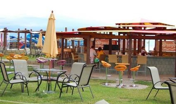 Фото отеля («Карвен 4 сезона» центр отдыха) - Кафе на берегу