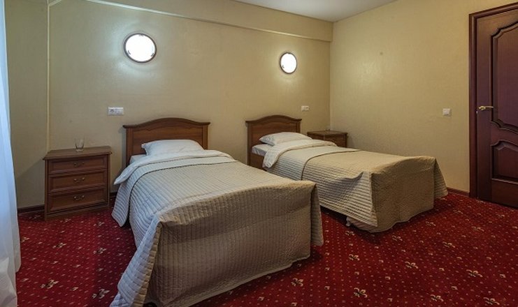 Фото отеля («Ареда 2-3» гостиничный комплекс) - Полулюкс твин
