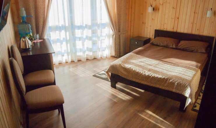 Фото отеля («Горное озеро» турбаза) - Стандарт 4-местный 2-комнатный СТ4 (корпус №2)