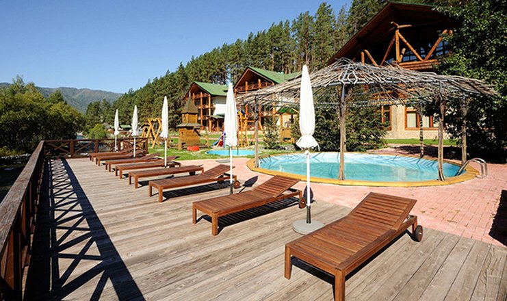 Фото отеля («Марьин остров» эко-курорт) - Пляжная зона. Открытый бассейн