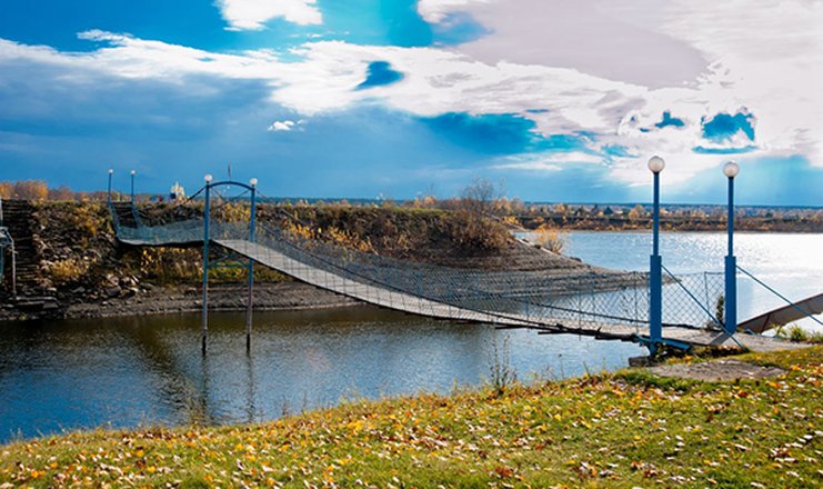 Фото отеля («Рассветы над Бией» санаторий) - Мост через реку Бия 