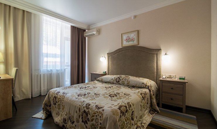 Фото отеля («Россия» санаторий) - Апартаменты 2-местный 3-комнатный 3 (9)