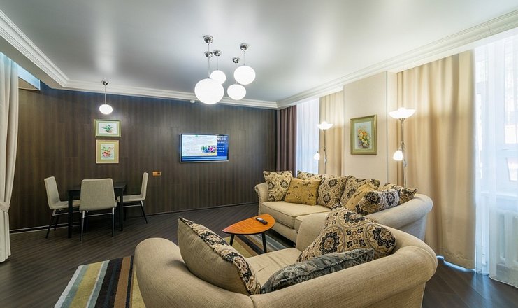 Фото отеля («Россия» санаторий) - Апартаменты 2-местный 3-комнатный 3 (10)