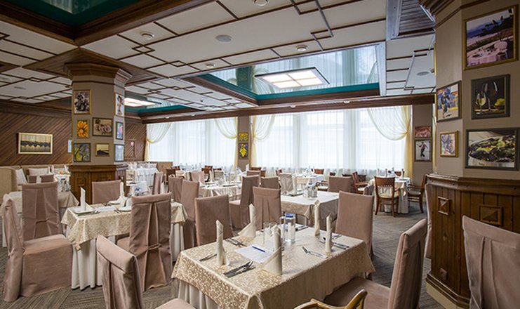 Фото отеля («Россия» санаторий) - Зал ресторанного питания