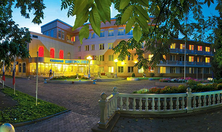 Фото отеля («Центросоюза» санаторий) - Территория вечером