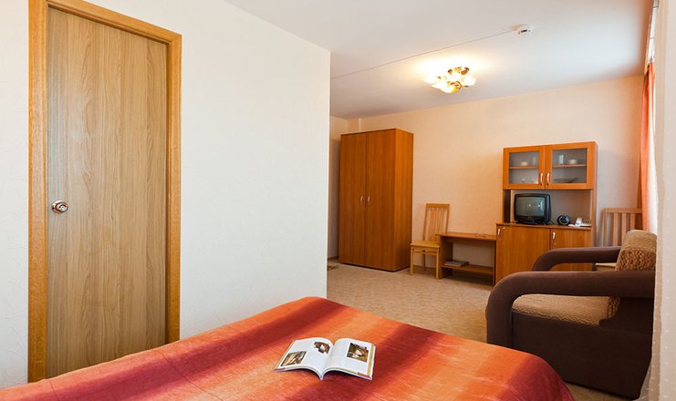 Фото отеля («Волжанка» санаторно-курортный комплекс) - 1 категория 2-местный (2 корпус, 1 этаж)