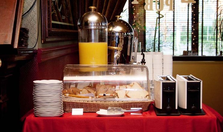 Фото отеля («Ангара» гостиничный комплекс) - Завтрак
