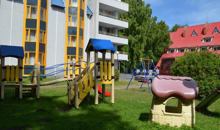 Фото отеля («Балтика» пансионат с лечением) - Детская игровая площадка
