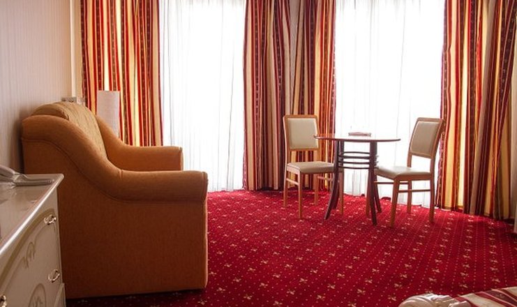 Фото отеля («Ренессанс» отель) - Suite 2-местный 2-комнатный