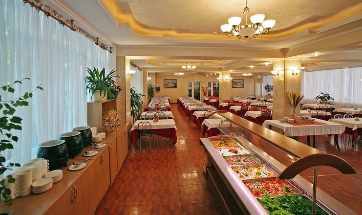 Фото отеля («Янтарь» санаторий) - Столовая