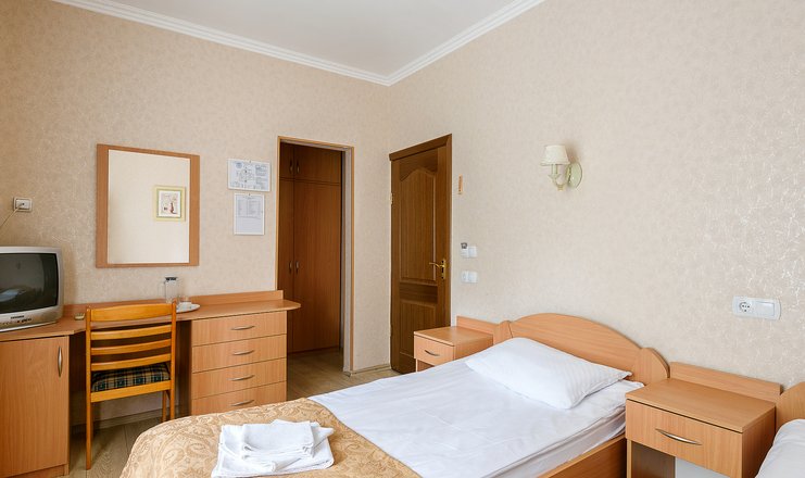 Фото отеля («Янтарный берег» санаторий) - Эконом 2-местный 1-комнатный корпус №3