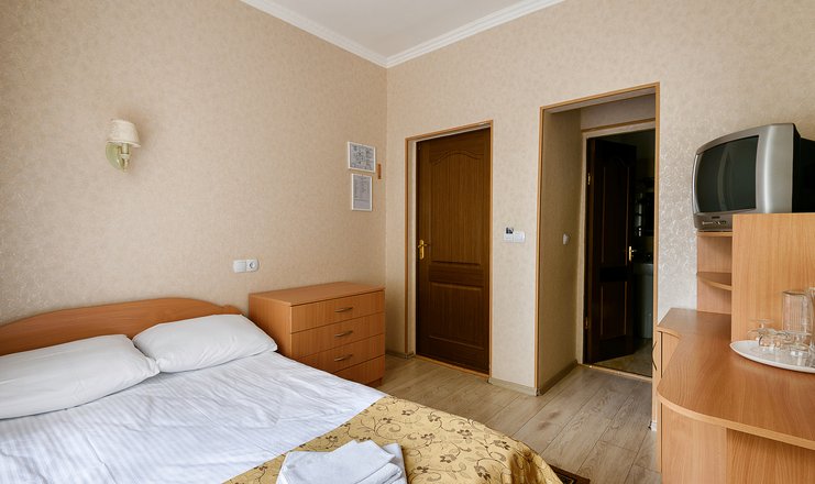 Фото отеля («Янтарный берег» санаторий) - Полулюкс 1-местный 1-комнатный корпус №3