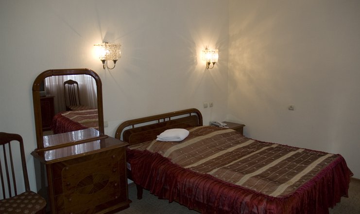 Фото номера («Колос» санаторий) - 1 категория 2-местный 2-комнатный с балконом корп.1