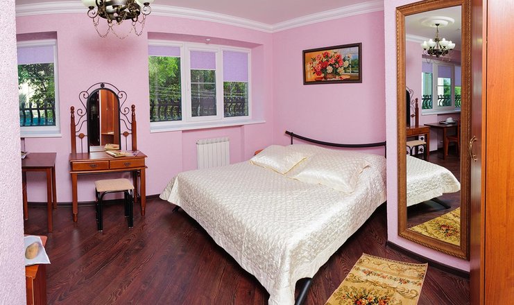 Фото номера («Первый доходный дом» отель) - Двухместная комната De Luxe с одной широкой кроватью (литер 