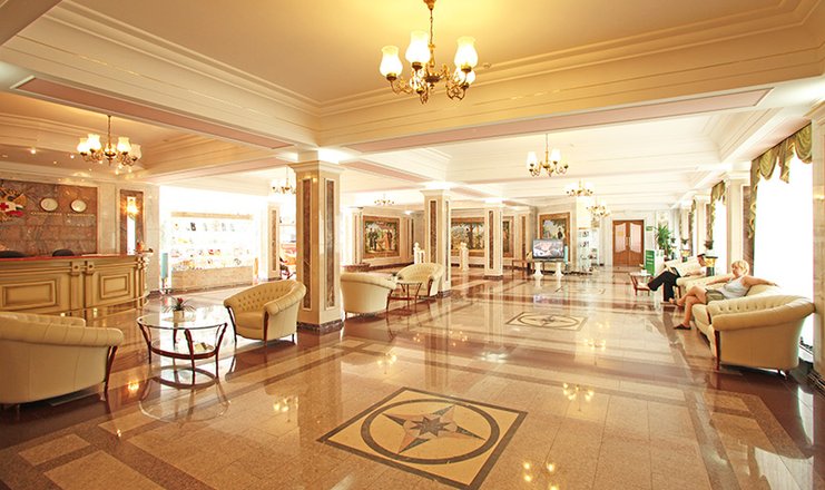 Фото отеля («Дубовая роща» санаторий) - Центральный холл