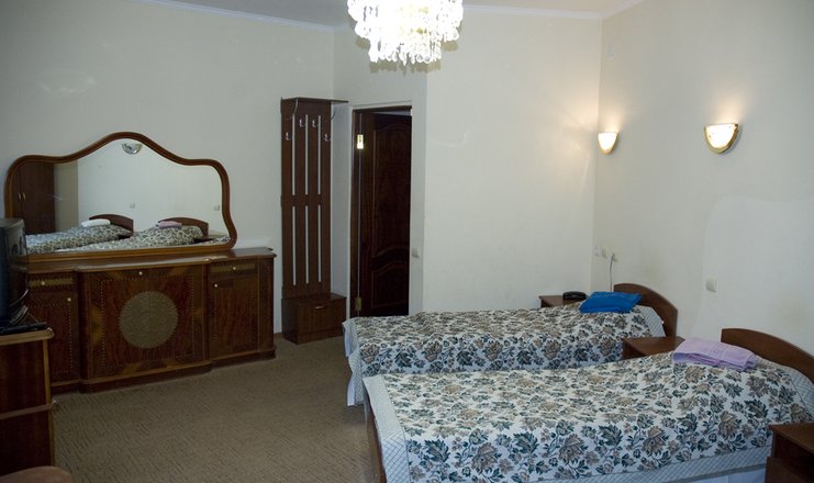 Фото отеля («Колос» санаторий) - 1 категория 3-местный без балкона корп.1