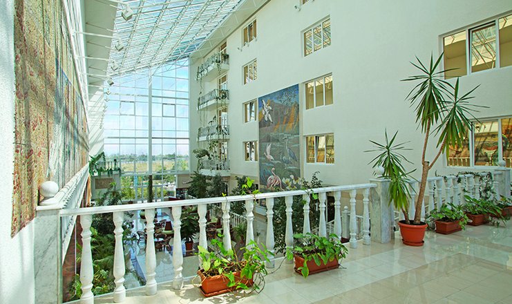 Фото отеля («Машук Аква-Терм» санаторий) - Холл лечебного корпуса