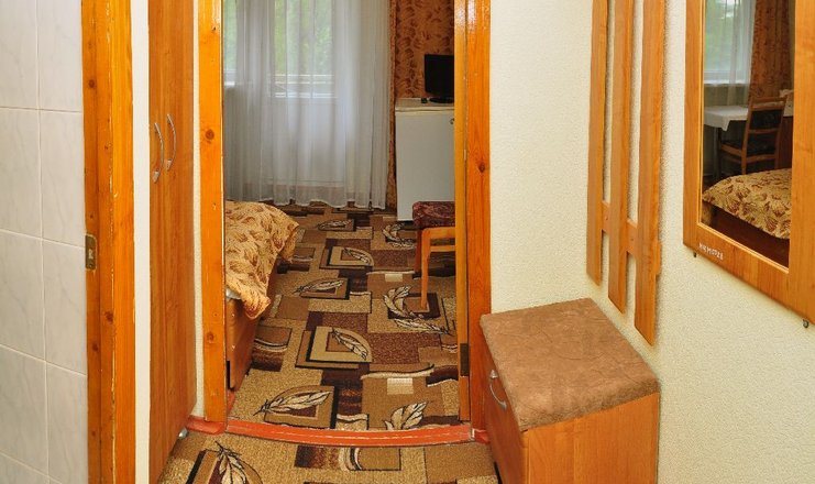 Фото отеля («Нарзан» санаторий) - Стандартный 1-местный 1 категории 1-комнатный корп. Горный (1к1м1кГ)