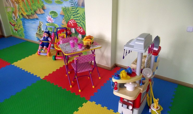 Фото отеля («Родник» санаторий) - Детская комната