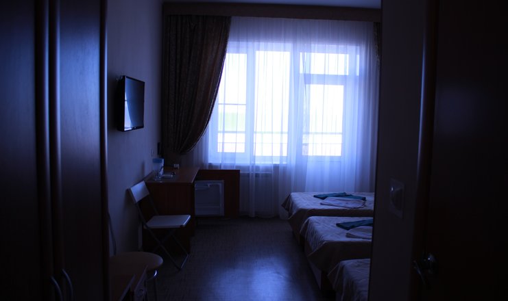 Фото номера («Ассоль» гостиница) - Стандартный 3-местный 1-комнатный (море)
