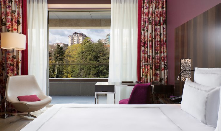 Фото номера («Swissotel Resort Sochi Kamelia» отель) - Стандарт 2-х местный с видом на море (Swiss Advantage Sea View room)