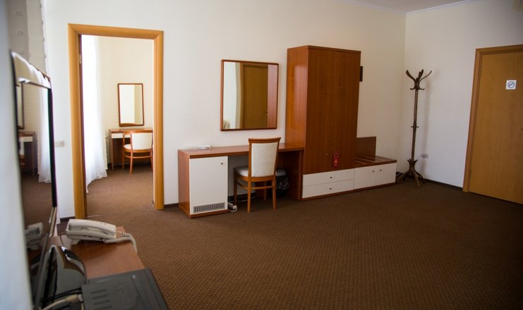 Фото номера («Вилла Бавария» отель) - Люкс А 2-местный 2-комнатный гранд с террасой